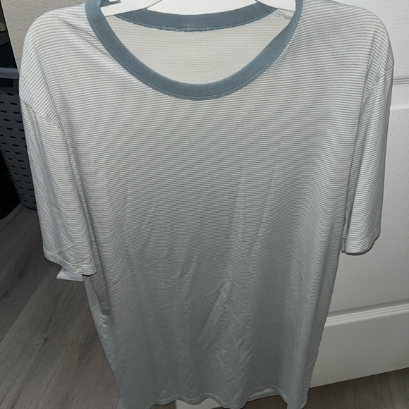 Baby blue striped  T-Shirt Lululemon - Picture 3 of 5